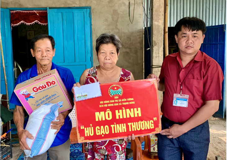 Sáng kiến 'hũ gạo tình thương' - Mô hình can thiệp cải thiện dinh dưỡng người dân vùng cao- Ảnh 4. Sáng kiến 'hũ gạo tình thương' - Mô hình can thiệp cải thiện dinh dưỡng người dân vùng cao- Ảnh 4.