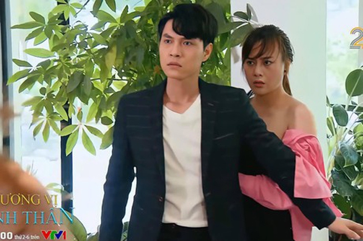 Nam diễn viên đang gây tranh cãi trong phim 'Gió ngang khoảng trời xanh' là ai?- Ảnh 4.
