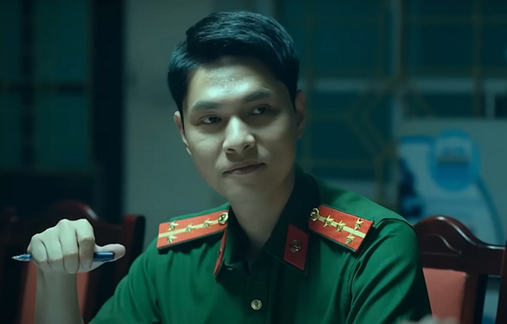 Nam diễn viên đang gây tranh cãi trong phim 'Gió ngang khoảng trời xanh' là ai?- Ảnh 5.