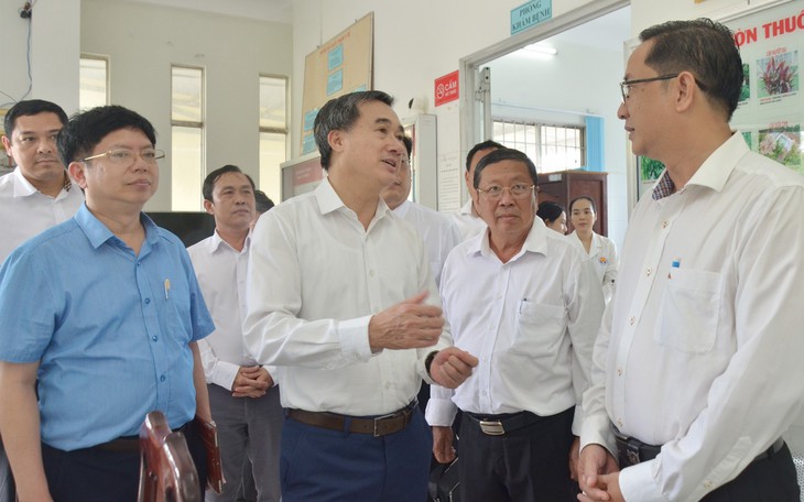 Bộ Y tế kiểm tra việc sắp xếp tổ chức cơ sở y tế khi thực hiện chính quyền địa phương 2 cấp  