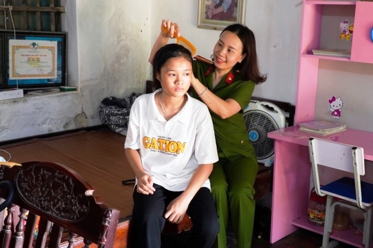 'Mẹ đỡ đầu' nâng bước những số phận mồ côi- Ảnh 5. 'Mẹ đỡ đầu' nâng bước những số phận mồ côi- Ảnh 5.