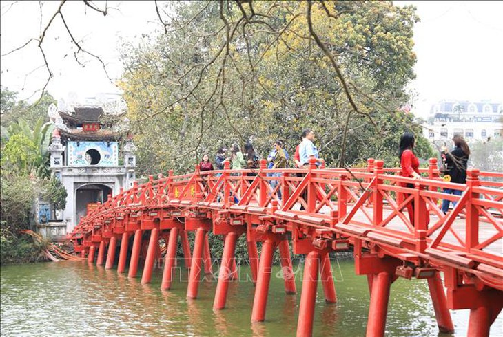 Sôi động du lịch dịp nghỉ lễ Quốc khánh 2/9- Ảnh 2.