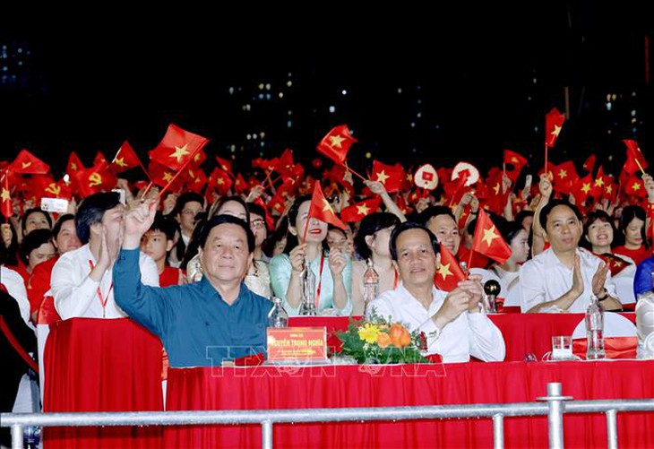 Chương trình nghệ thuật 'Tự hào là người Việt Nam': Hành trình kết nối triệu trái tim Việt- Ảnh 1.