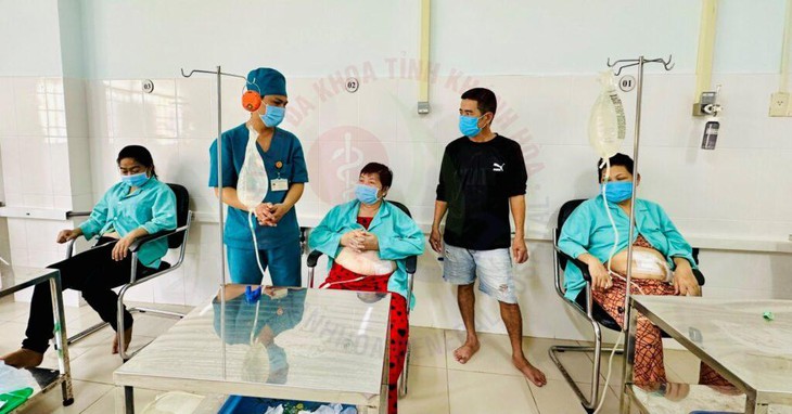 Bệnh viện tuyến tỉnh nhân rộng kỹ thuật lọc màng bụng, tạo thuận lợi cho người bệnh thận- Ảnh 2.
