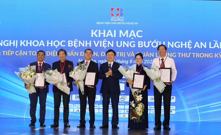 Mỗi ca điều trị thành công là một viên gạch cho tương lai không còn 'án tử'- Ảnh 6.