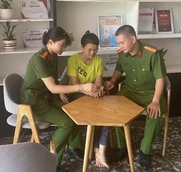 Lực lượng Công an nhân dân: Ngọn cờ đầu trong chuyển đổi số- Ảnh 2.