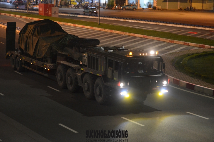 Cảnh tượng hoành tráng khi dàn khí tài 'khủng' tiến về Thủ đô Hà Nội chuẩn bị cho A80- Ảnh 6.