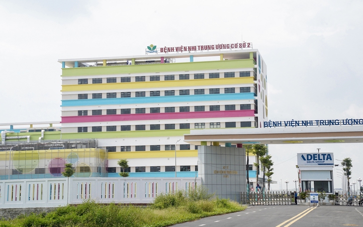 Bộ trưởng Đào Hồng Lan cùng các đồng chí Thứ trưởng dự khởi công, khánh thành nhiều công trình y tế