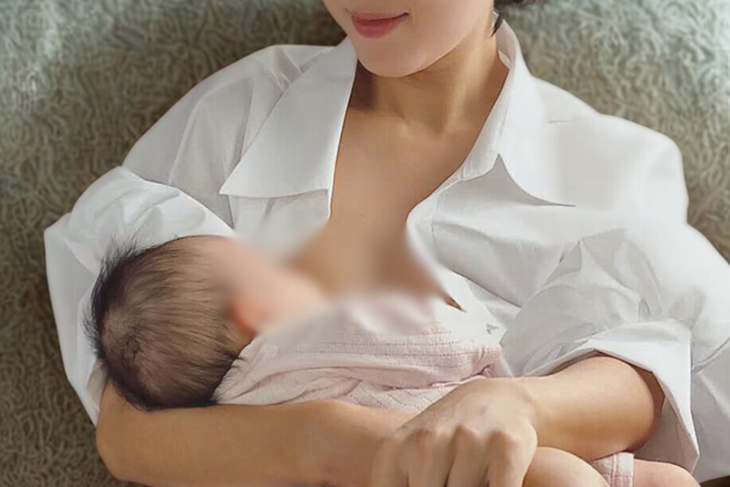 Thực hư việc nuôi con bằng sữa mẹ làm mẹ mất sức, sút cân?- Ảnh 1.