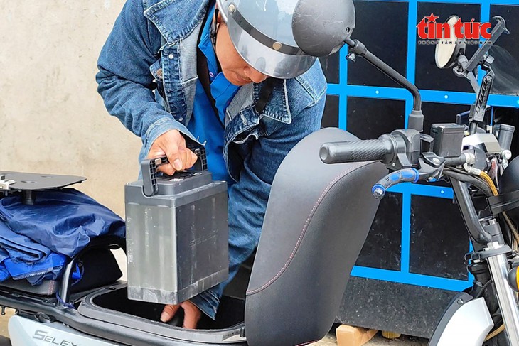 Nhiều người dân TP Hồ Chí Minh đã bắt đầu quan tâm đến xe điện- Ảnh 1. Nhiều người dân TP Hồ Chí Minh đã bắt đầu quan tâm đến xe điện- Ảnh 1.