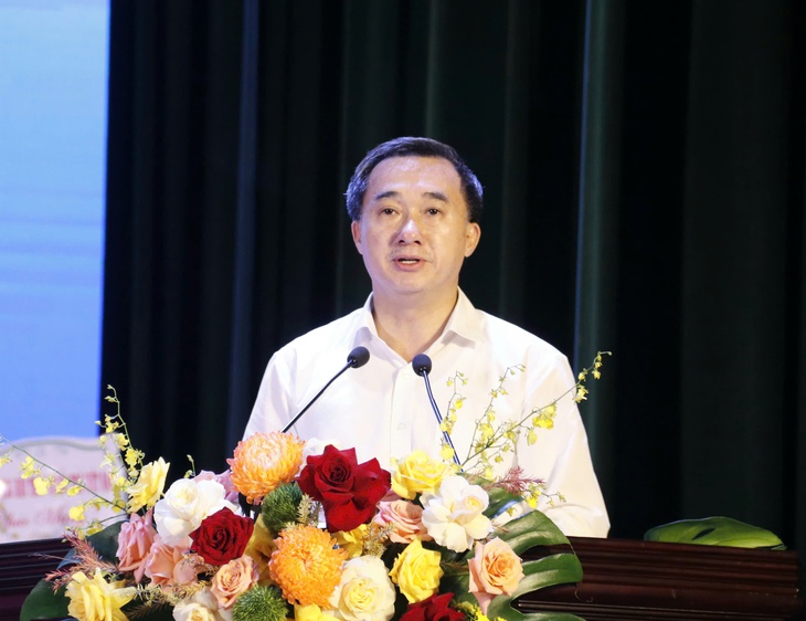 Thứ trưởng Trần Văn Thuấn: Y tế thông minh xoá khoảng cách giữa công nghệ cao và y tế cơ sở
- Ảnh 1.