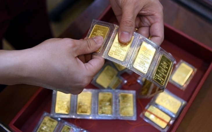 Giá vàng hôm nay ngày 20/8 đồng loạt giảm
