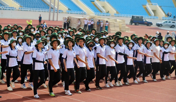 13 khối quần chúng lần đầu hợp luyện chuẩn bị cho Lễ diễu binh, diễu hành sáng 2/9- Ảnh 8. 13 khối quần chúng lần đầu hợp luyện chuẩn bị cho Lễ diễu binh, diễu hành sáng 2/9- Ảnh 8.