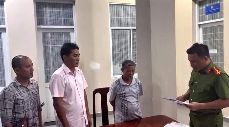 Khởi tố, bắt tạm giam Giám đốc Công ty Phương Đông Building vì đổ trộm hơn 600 tấn rác thải- Ảnh 1.