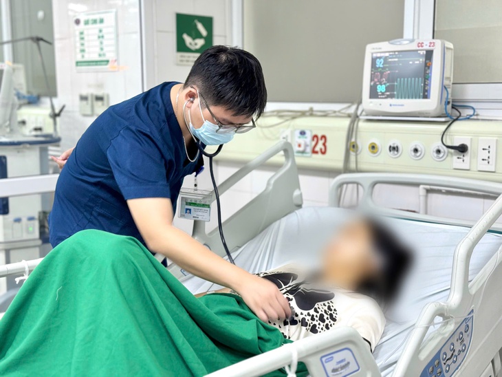Tiếp nhận nhiều ca bệnh sốt rét ác tính từ Châu Phi trở về- Ảnh 2.