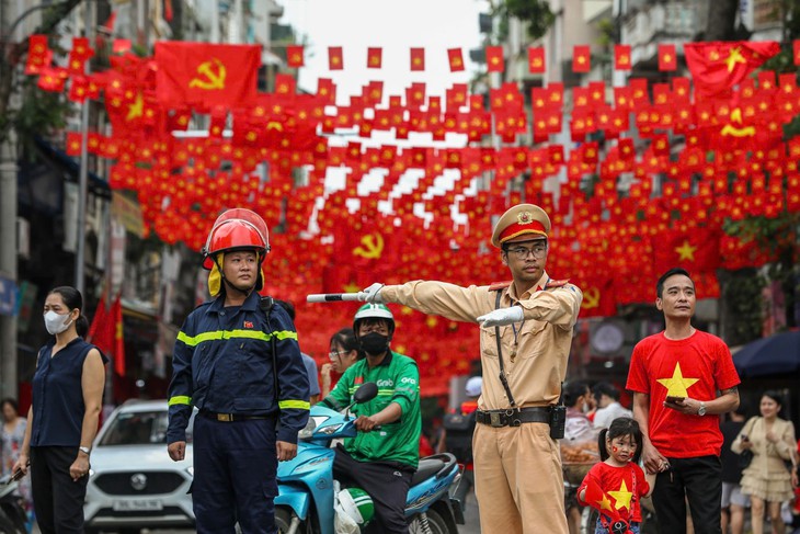 Trước giờ tổng hợp luyện sự kiện A80: Hàng trăm chốt kiểm soát được dựng, giao thông vẫn thông suốt- Ảnh 2. Trước giờ tổng hợp luyện sự kiện A80: Hàng trăm chốt kiểm soát được dựng, giao thông vẫn thông suốt- Ảnh 2.