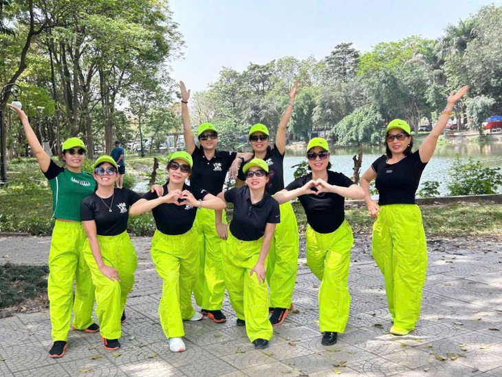 gen-h-đội shuffle dance