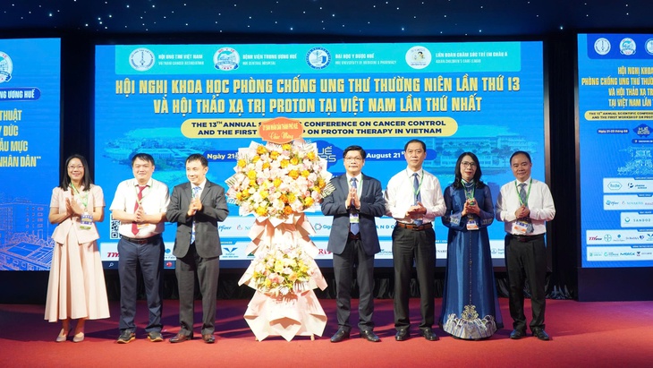 Bệnh nhân ung thư có xu hướng trẻ hóa, tạo ra áp lực lớn với hệ thống y tế và toàn xã hội- Ảnh 3. Bệnh nhân ung thư có xu hướng trẻ hóa, tạo ra áp lực lớn với hệ thống y tế và toàn xã hội- Ảnh 3.