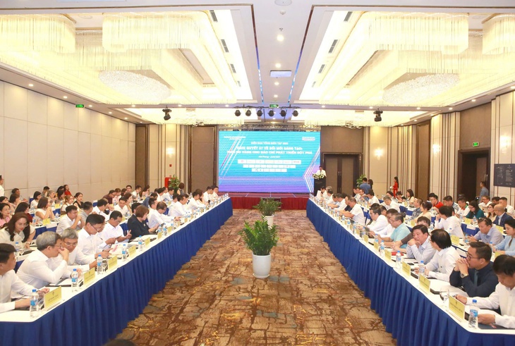 Diễn đàn Tổng biên tập 2025: Chuyển đổi số không chỉ là yêu cầu mà là sự sống còn đối với báo chí- Ảnh 1. Diễn đàn Tổng biên tập 2025: Chuyển đổi số không chỉ là yêu cầu mà là sự sống còn đối với báo chí- Ảnh 1.
