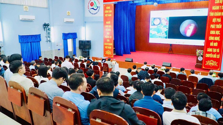 Trình diễn phẫu thuật trực tiếp 6 ca bệnh thận - tiết niệu tại Hội nghị VUNA-HUNA 2025- Ảnh 2. Trình diễn phẫu thuật trực tiếp 6 ca bệnh thận - tiết niệu tại Hội nghị VUNA-HUNA 2025- Ảnh 2.
