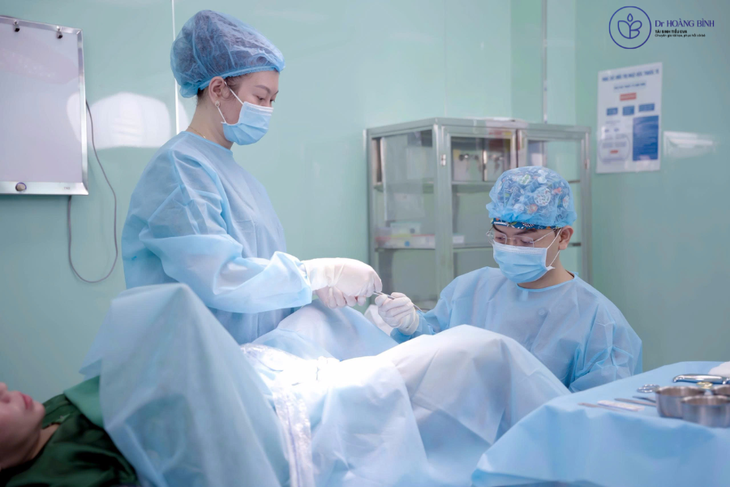 Thạc sĩ, bác sĩ Bùi Hoàng Bình: Thẩm mỹ đẹp tự nhiên và an toàn dài lâu là xu hướng của thời đại mới- Ảnh 3.