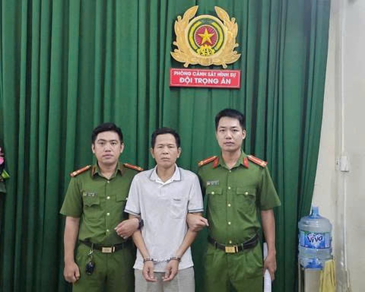 Bắt giám đốc chi nhánh ngân hàng PVcomBank do liên quan đường dây cho vay nặng lãi- Ảnh 1. Bắt giám đốc chi nhánh ngân hàng PVcomBank do liên quan đường dây cho vay nặng lãi- Ảnh 1.