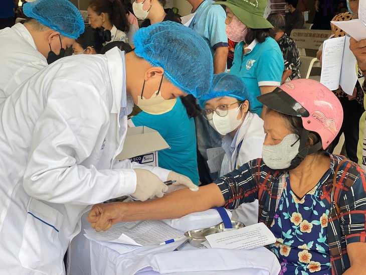 Hơn 1.200 người dân ở Cần Thơ được khám sàng lọc bệnh qua AI- Ảnh 3.