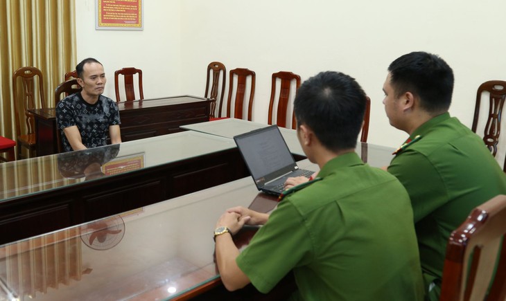 Tạm giữ đối tượng hành hung nữ điều dưỡng tại Bệnh viện Đa khoa Hải Hậu, Ninh Bình - Ảnh 1.