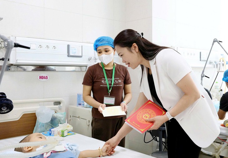 Nhiều trẻ sinh non, cực non tháng được cứu sống kỳ diệu- Ảnh 4.