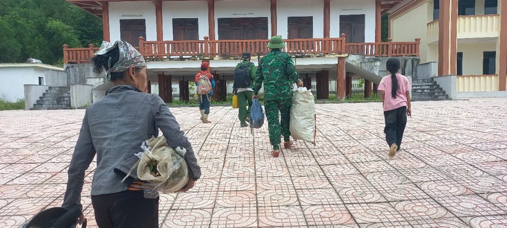 Hà Tĩnh di dời 21 hộ dân ở bản Rào Tre đi tránh bão- Ảnh 10.