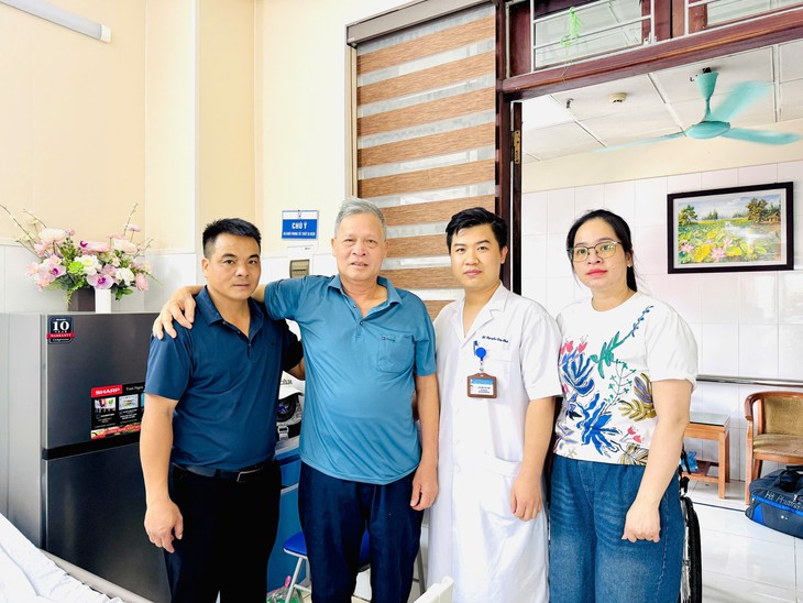 Bệnh viện Đa khoa Bắc Ninh số 1 lần đầu phẫu thuật nội soi lấy nhân thoát vị đĩa đệm thành công- Ảnh 2.