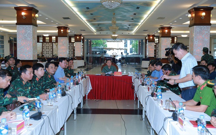 Phó Thủ tướng Trần Hồng Hà: Bão số 5 không có khả năng giảm cường độ, hết sức nguy hiểm- Ảnh 1.