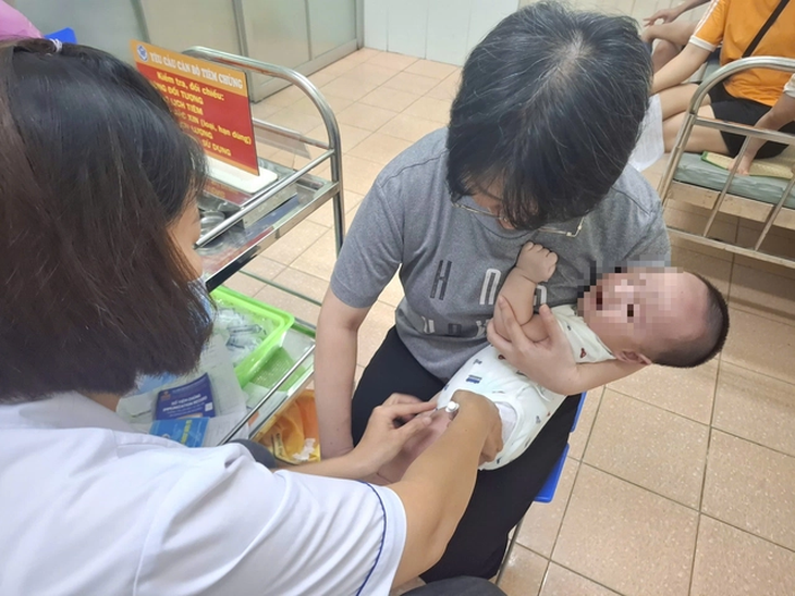 Tỷ lệ tiêm vaccine viêm gan B trong 24 giờ sau sinh cho trẻ ở Lào Cai đạt mức ấn tượng- Ảnh 1.
