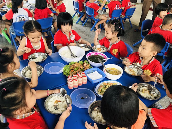 Các nhóm chất dinh dưỡng cần thiết cho trẻ mầm non- Ảnh 1.
