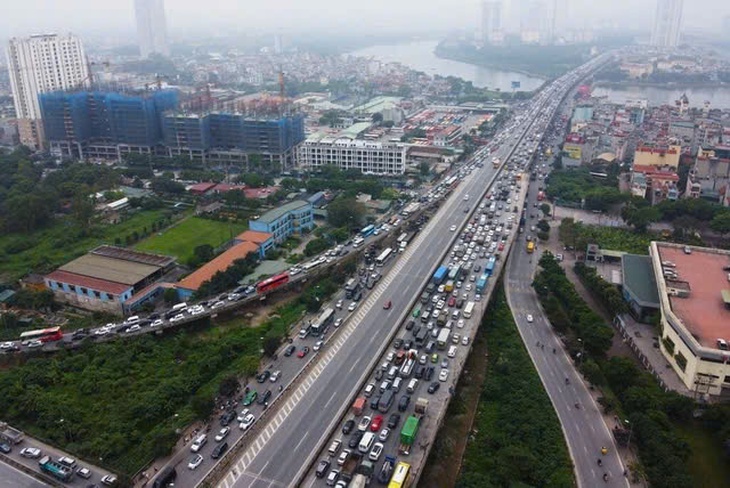 Hạn chế phương tiện trên cao tốc hướng về Hà Nội ngày 27/8 tài xế cần lưu ý- Ảnh 1. Hạn chế phương tiện trên cao tốc hướng về Hà Nội ngày 27/8 tài xế cần lưu ý- Ảnh 1.