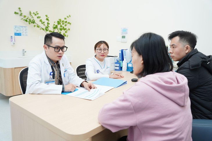 Chọc ối: Chẩn đoán 'vàng' phát hiện sớm các bất thường di truyền ở thai nhi- Ảnh 2. Chọc ối: Chẩn đoán 'vàng' phát hiện sớm các bất thường di truyền ở thai nhi- Ảnh 2.
