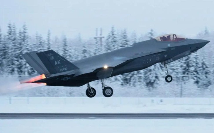 Tiêm kích F-35 Italia đối đầu vận tải cơ Nga ở vùng Baltic- Ảnh 2.