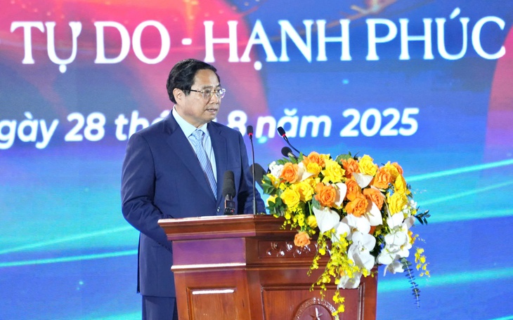 Thủ tướng: Triển lãm thành tựu đất nước được thiết kế khoa học, hiện đại, chuyên nghiệp, nội dung lôi cuốn
