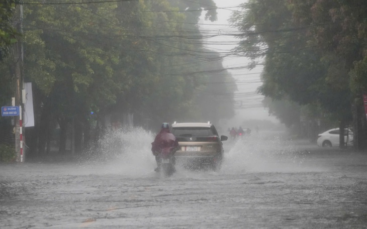 Áp thấp nhiệt đới sẽ gây mưa lớn cho các tỉnh từ Thanh Hóa đến Huế