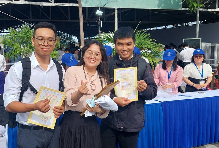 Bác sĩ mới ra trường phải công tác tại trạm y tế ít nhất 12 tháng- Ảnh 1.