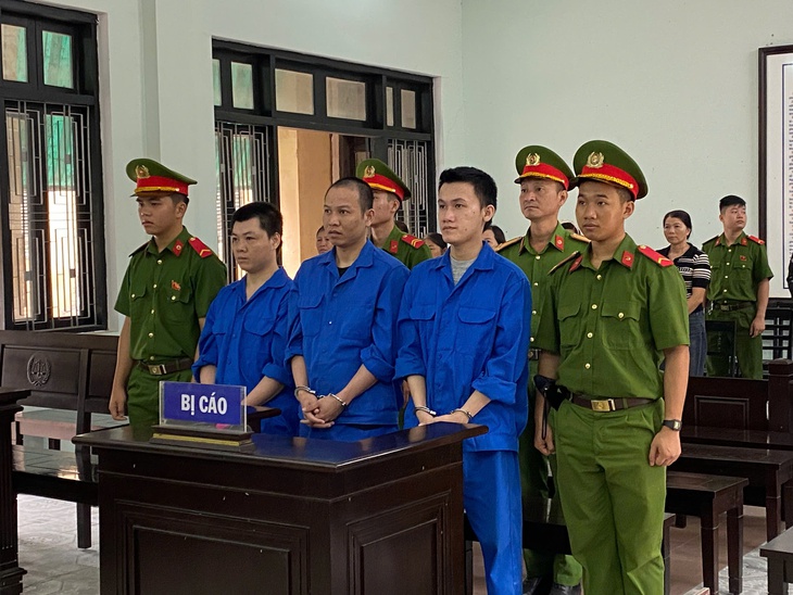 Mở tiệc ma túy sau khi ăn nhậu- Ảnh 1.