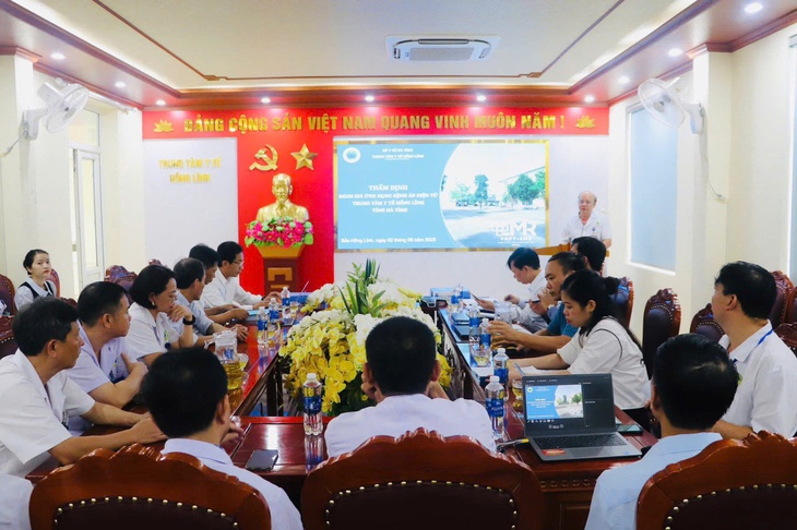 Đơn vị đầu tiên ở Hà Tĩnh hoàn tất thẩm định và sử dụng bệnh án điện tử- Ảnh 1.