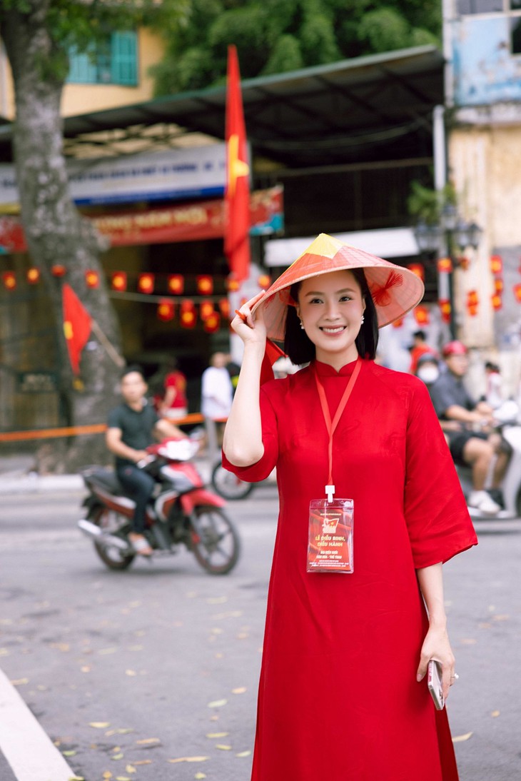 Nghệ sĩ Việt thức xuyên đêm, tinh thần phấn khởi tham gia tổng duyệt A80- Ảnh 7.