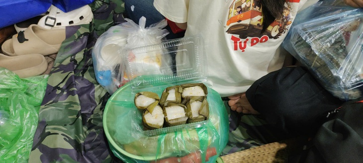 Tổng duyệt diễu binh, diễu hành A80: Ấm áp nghĩa tình Hà Nội từ những nắm cơm muối vừng- Ảnh 4.