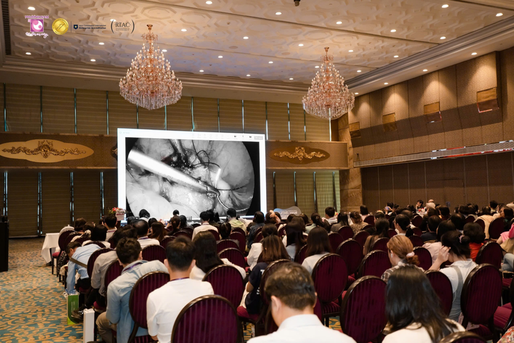 Bệnh viện Phương Nam tổ chức diễn đàn khoa học cập nhật tiến bộ trong điều trị bệnh lý phụ khoa- Ảnh 2.