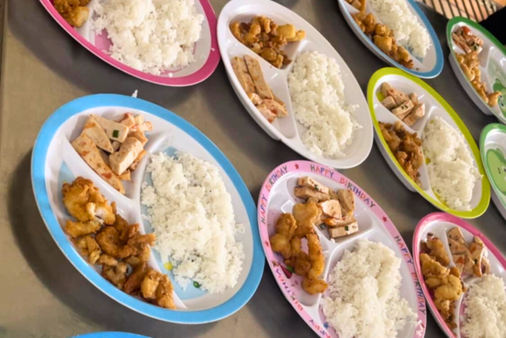 Một số lưu ý khi xây dựng bữa ăn học đường- Ảnh 1.