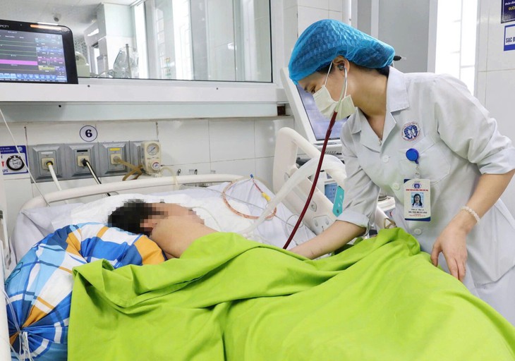 Chủ quan với vết thương hở, 3 bệnh nhân suýt tử vong do uốn ván- Ảnh 1. Chủ quan với vết thương hở, 3 bệnh nhân suýt tử vong do uốn ván- Ảnh 1.