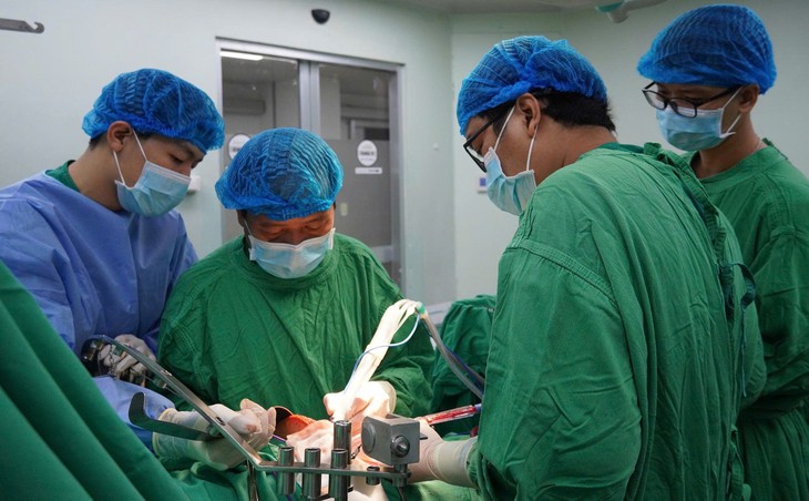 Người đàn ông mắc ung thư gan hồi sinh nhờ công nghệ hiện đại lần đầu đầu thực hiện ở Đồng bằng sông Cửu Long- Ảnh 1.