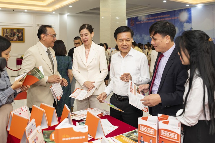 Tuần lễ Thế giới Nuôi con bằng sữa mẹ năm 2025- Ảnh 1.