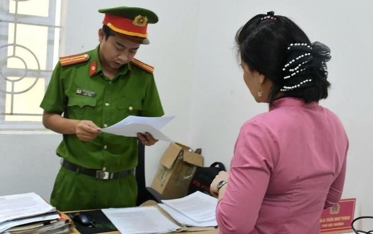 Vụ bức thư 'Xin hãy cứu con khỏi dì ghẻ': Người thân cháu bé nói gì?- Ảnh 3.